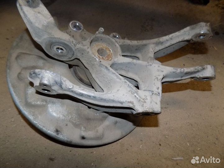 Кулак поворотный задний правый 508 2010