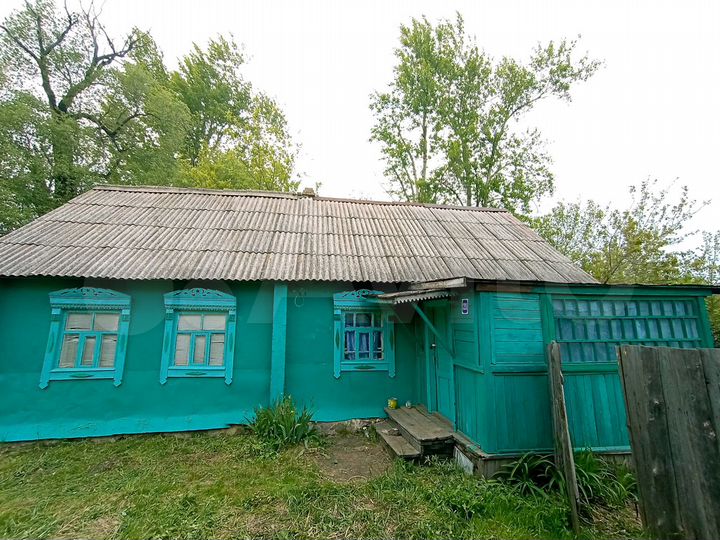 Дом 32,6 м² на участке 12 сот.