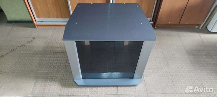 Тумбочка под телевизор