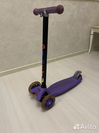 Самокат детский трехколесный светящийся