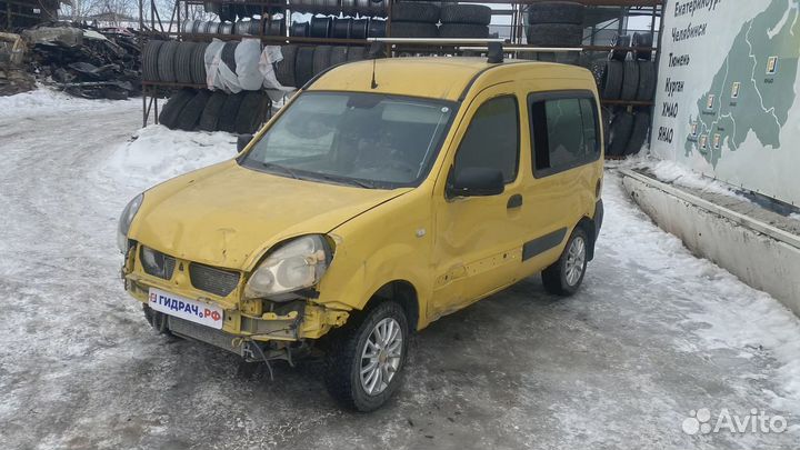 Горловина топливного бака Renault Kangoo (KC) 8200