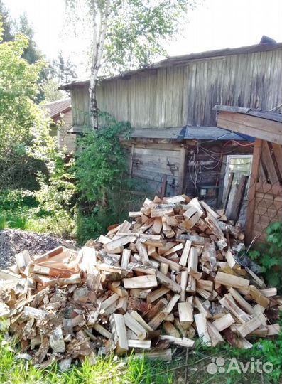 Дрова в дровник