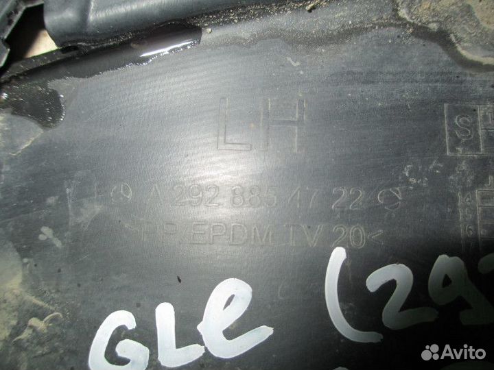 Накладка переднего бампера левая Mercedes Benz C29