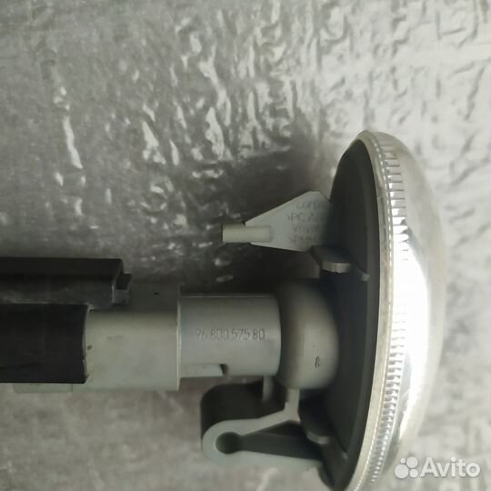 Peugeot 307повторители поворотов 2 шт