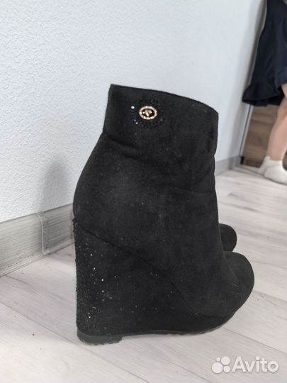 Замшевые ботильоны 39 40