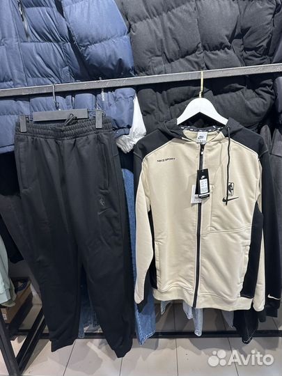 Спортивный костюм Nike