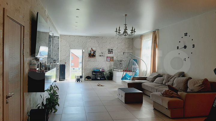 Дом 240 м² на участке 10 сот.