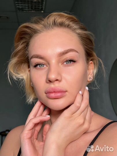 Оформление бровей, наращивание ресниц