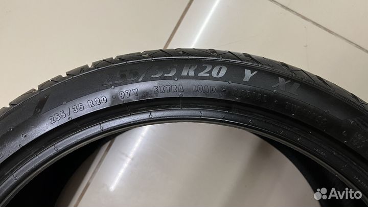 Matador MP 47 Hectorra 3 255/35 R20 97Y
