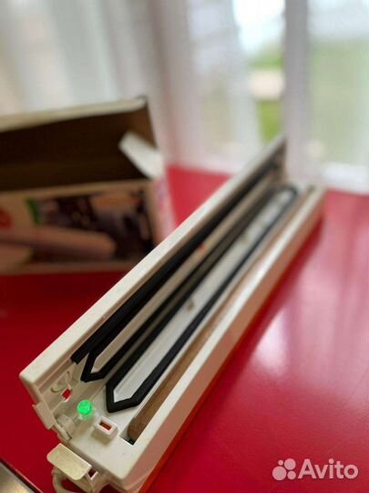 Вакуумный упаковщик для продуктов