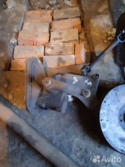 Продам запчасти на газ 66