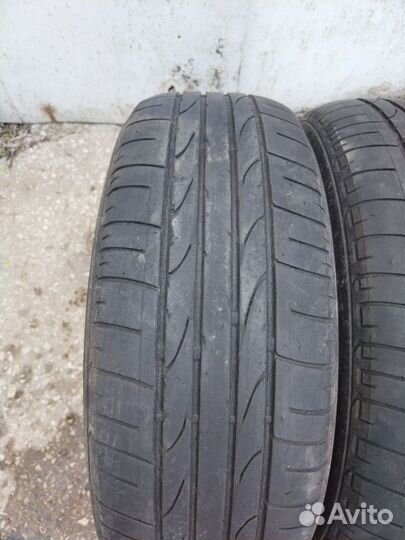 Bridgestone Dueler H/P Sport 215/65 R16 98H