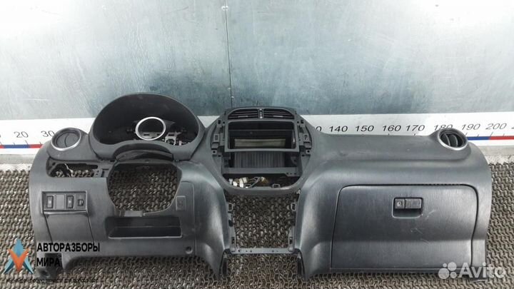 Панель передняя салона (торпедо) Toyota RAV4