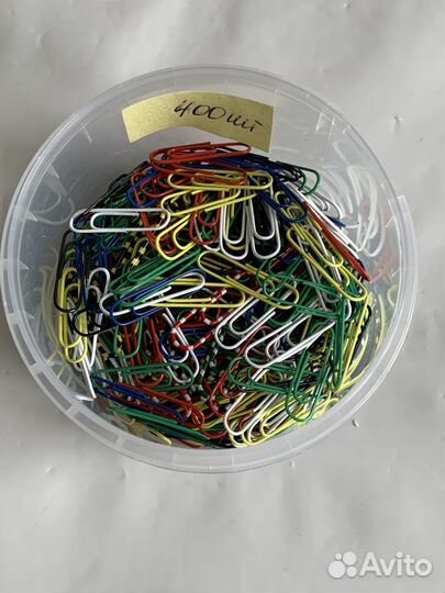 Канцелярские скрепки, кнопки, скобы для степлера