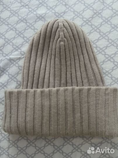 Шапка женская вязаная объемная