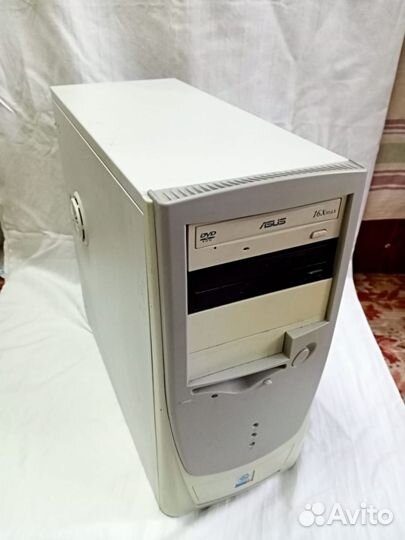 Монитор Sony и системный блок