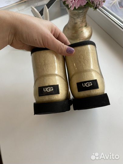UGG детские 28,5