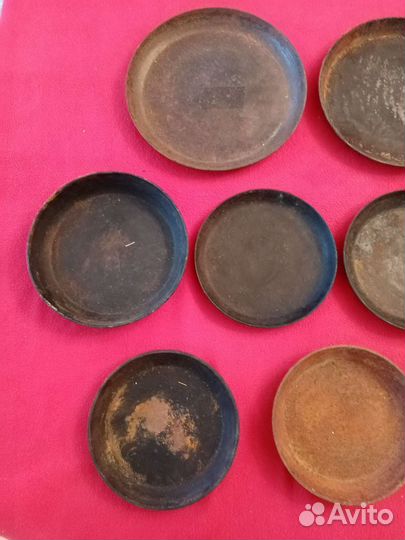 Старинные чугунные сковородки