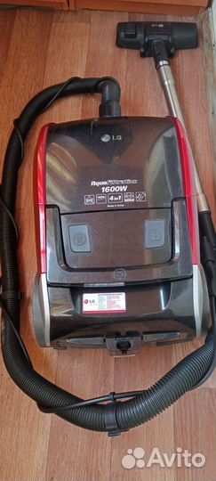 Моющий пылесос lg