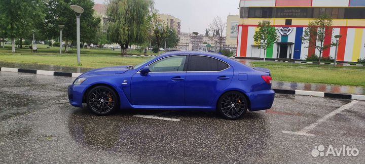 Фары на lexus is F 2012 г