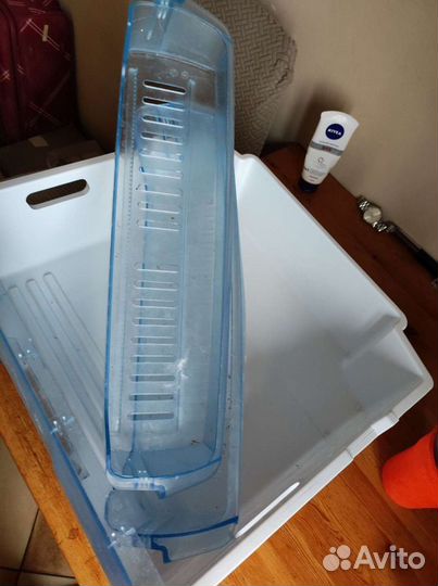 Запчасти от холодильника beko CSK34000