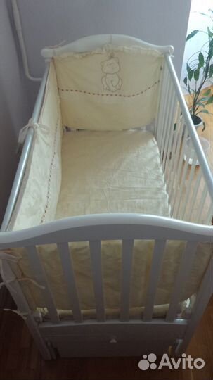 Продам детскую кроватку