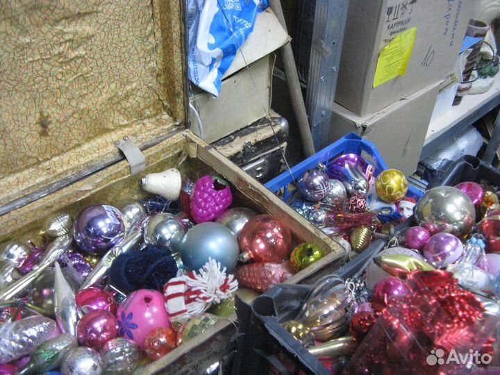 Ёлочные игрушки в ассортименте