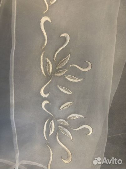 Шифоновый платок белый с узорами