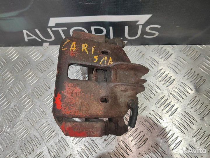 Суппорт передний левый Mitsubishi Carisma 1.8