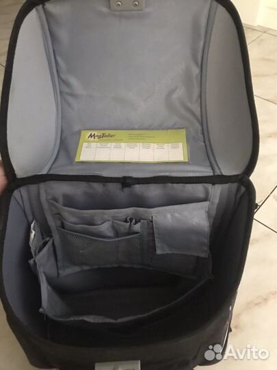 Школьный рюкзак (портфель)