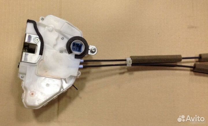 Замок / двери передний левый Honda Civiс