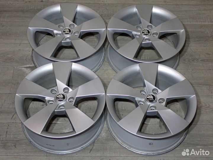 Комплект оригинальных дисков Skoda Octavia A7 R17
