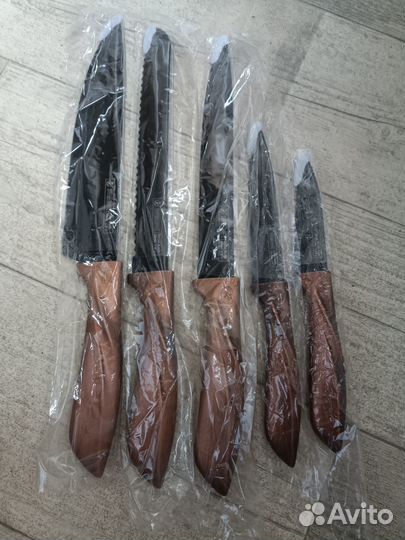 Набор кухонных ножей с подставкой