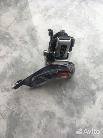 Передний переключатель Shimano Altus M313