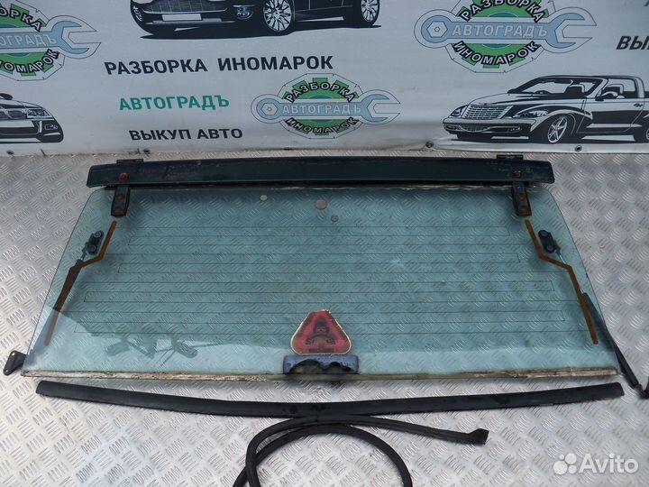 Стекло заднее Nissan Patrol K160 / K260 92г