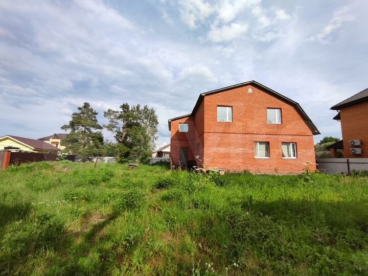 Дом 226 м² на участке 10 сот.