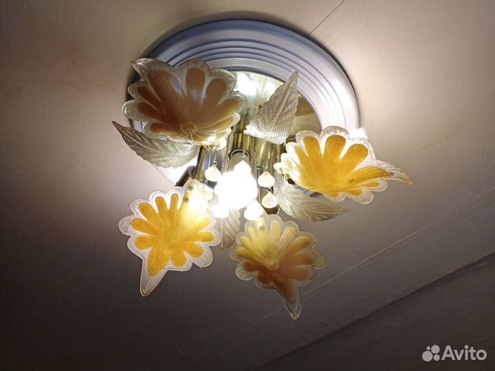 Люстра,святильник потолочный