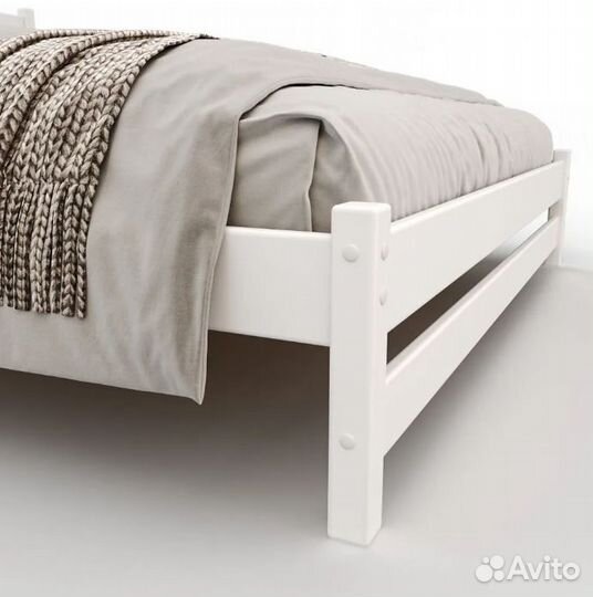 Кровать для двоих человек без матраса