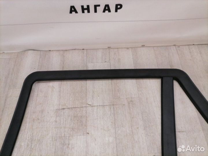 Накладка оконной рамы двери задняя правая Bmw X5