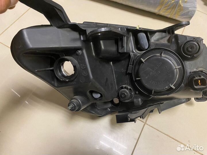 Фара левая Ssang Yong Korando C 2012, Action 2010