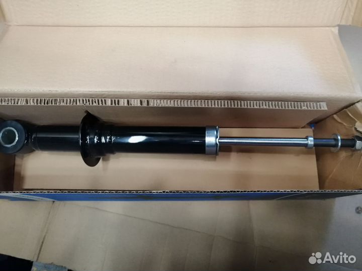 Амортизатор задний для Toyota Corolla E12 2001