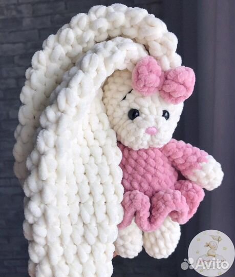 Вязаные плюшевые игрушки зайки