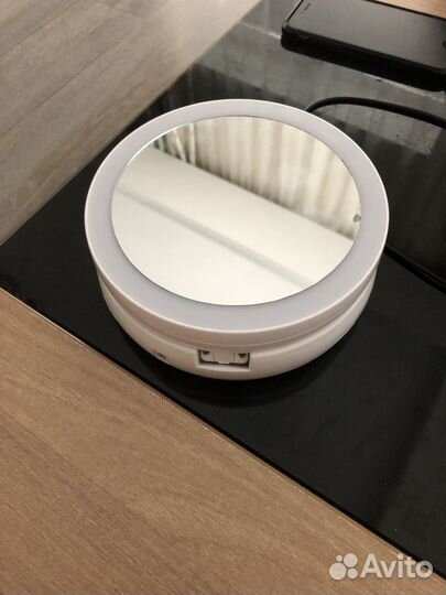 Гримерное зеркало с подсветкой