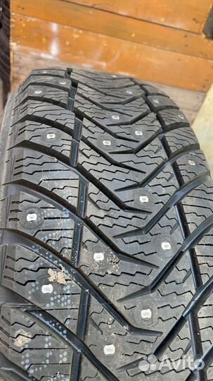 Yokohama IceGuard Stud IG65 215/65 R17 103T