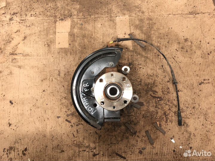 Renault logan 2 кулак поворотный