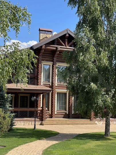 Дом 245 м² на участке 1,05 га