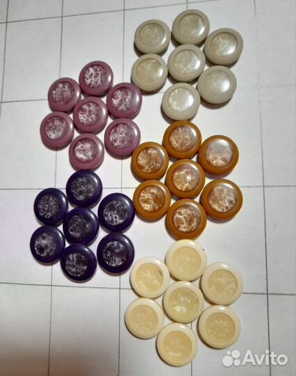 Пуговицы - леденцы перламутровые разных времён