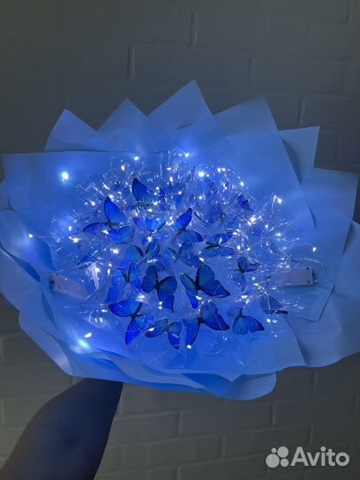 Светящиеся букеты из бабочек