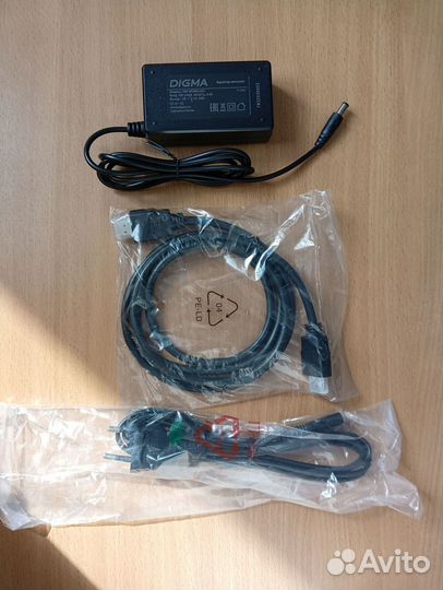 Новые мониторы Digma DM-monb2403 24