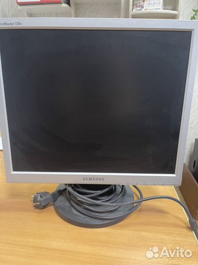 Продам ЖК Мониторы б/у